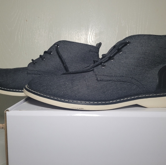 London fog dress shoes.
